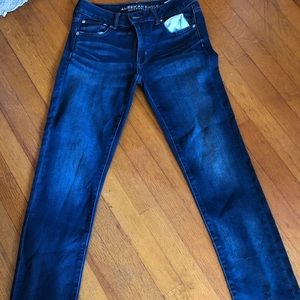 Women’s American Eagle Jeans, Straight Style